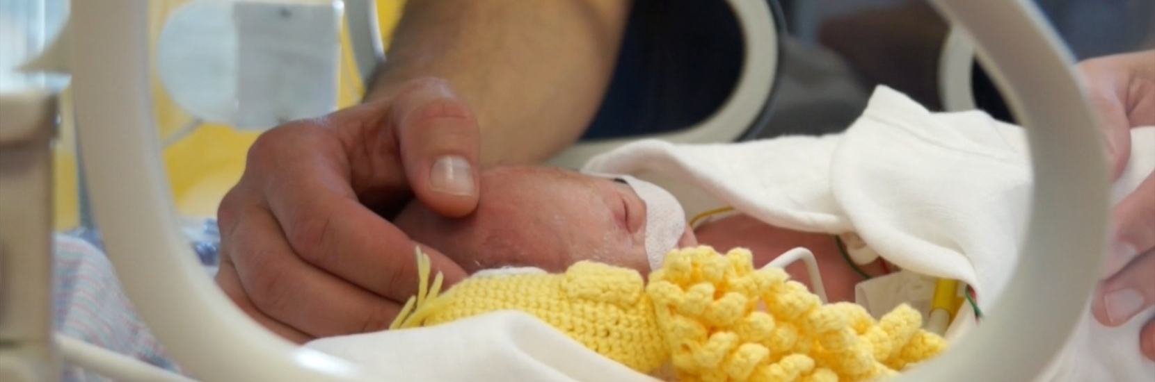 Vidéo: "Prise en charge du bébé à l'unité de Néonatologie"