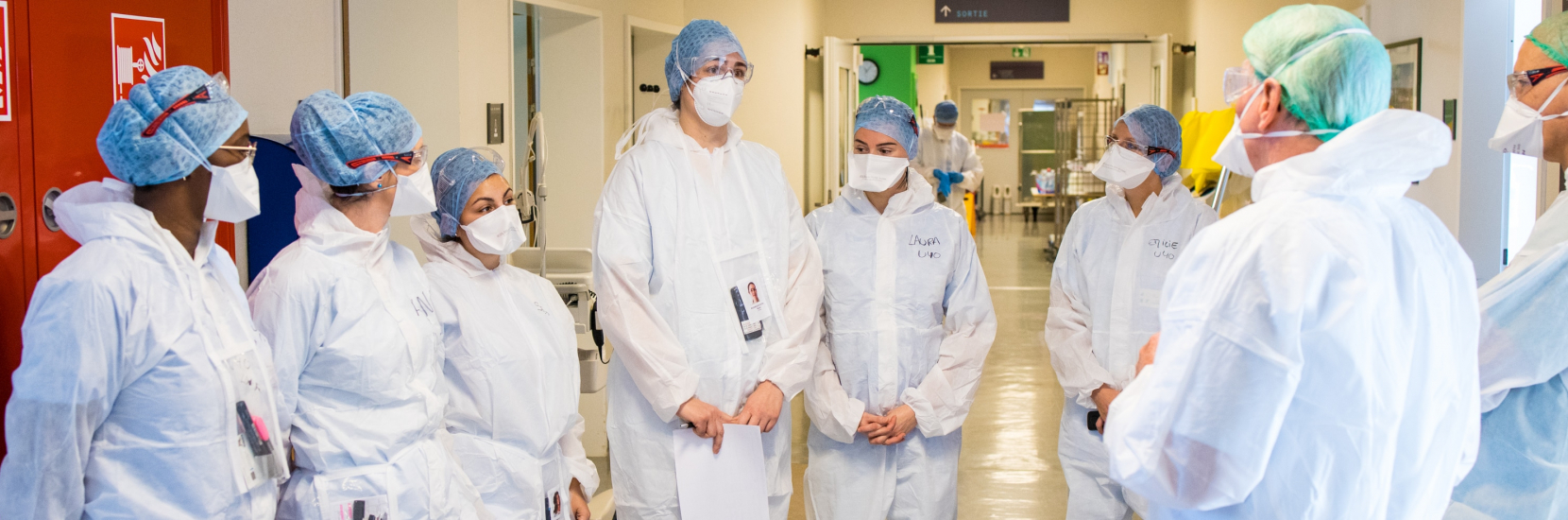 M. Paul Mousel visite les différents services d’hospitalisation dédiés à la prise en charge des patients COVID+